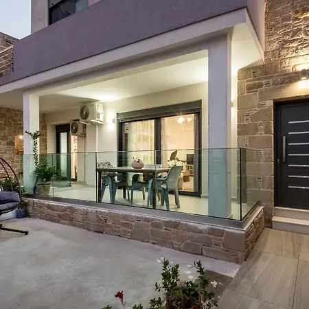Newbulit 1km From The Center Of Chania Hanya