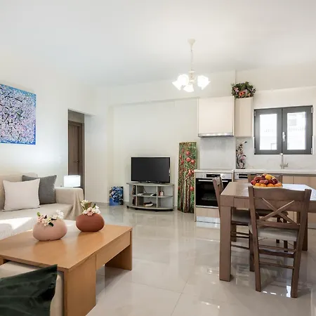Newbulit 1km From The Center Of Chania Hanya