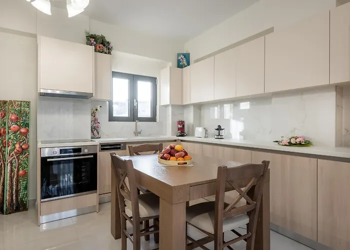 Newbulit 1km From The Center Of Chania Ханья